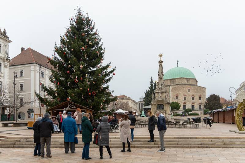 2025_12_03_szechenyi ter enek_02.jpg